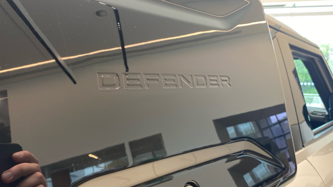 Land Rover Defender 3.0 D350 X-Dynamic HSE 90 3dr Auto Diesel Estate - Image 22